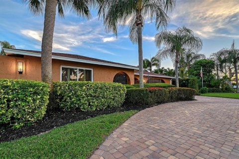 Casa en venta en Sarasota, Florida, 3 dormitorios, 163.6 m2 № 2098844 - foto 5