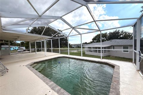 Casa en venta en Spring Hill, Florida, 3 dormitorios, 145.3 m2 № 2381291 - foto 2