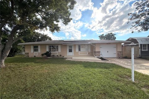 Casa en Spring Hill, Florida 3 dormitorios, 145.3 m2 № 2381291