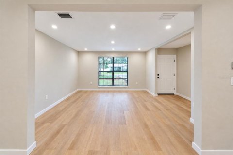 Villa ou maison à vendre à DeLand, Floride: 4 chambres, 155.7 m2 № 2406859 - photo 14