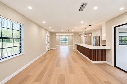 Villa ou maison à vendre à DeLand, Floride: 4 chambres, 155.7 m2 № 2406859 - photo 8