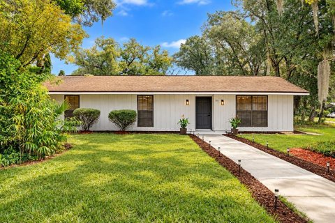 Villa ou maison à DeLand, Floride 4 chambres, 155.7 m2 № 2406859