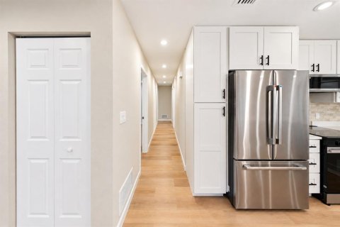 Villa ou maison à vendre à DeLand, Floride: 4 chambres, 155.7 m2 № 2406859 - photo 9