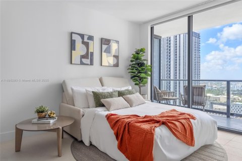 Condo in Miami, Florida, 1 bedroom  № 2012887 - photo 6