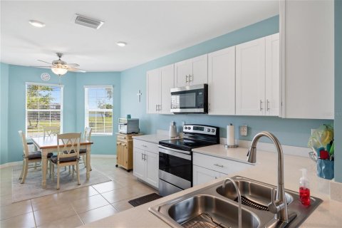 House in Punta Gorda, Florida 3 bedrooms, 162.02 sq.m. № 1587397 - photo 9
