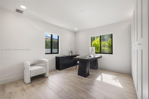 Снять в аренду виллу или дом в Майами, Флорида 3 спальни, 181.62м2, № 1956756 - фото 16