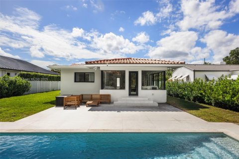 Снять в аренду виллу или дом в Майами, Флорида 3 спальни, 181.62м2, № 1956756 - фото 11