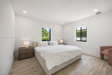 Снять в аренду виллу или дом в Майами, Флорида 3 спальни, 181.62м2, № 1956756 - фото 12