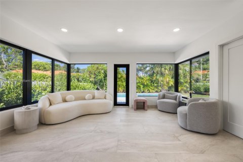 Снять в аренду виллу или дом в Майами, Флорида 3 спальни, 181.62м2, № 1956756 - фото 10