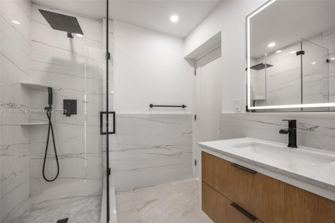 Снять в аренду виллу или дом в Майами, Флорида 3 спальни, 181.62м2, № 1956756 - фото 13