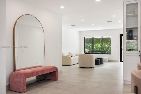 Снять в аренду виллу или дом в Майами, Флорида 3 спальни, 181.62м2, № 1956756 - фото 5