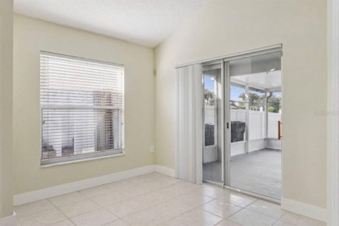 House in Orlando, Florida 5 bedrooms, 198.44 sq.m. № 2433577 - photo 15