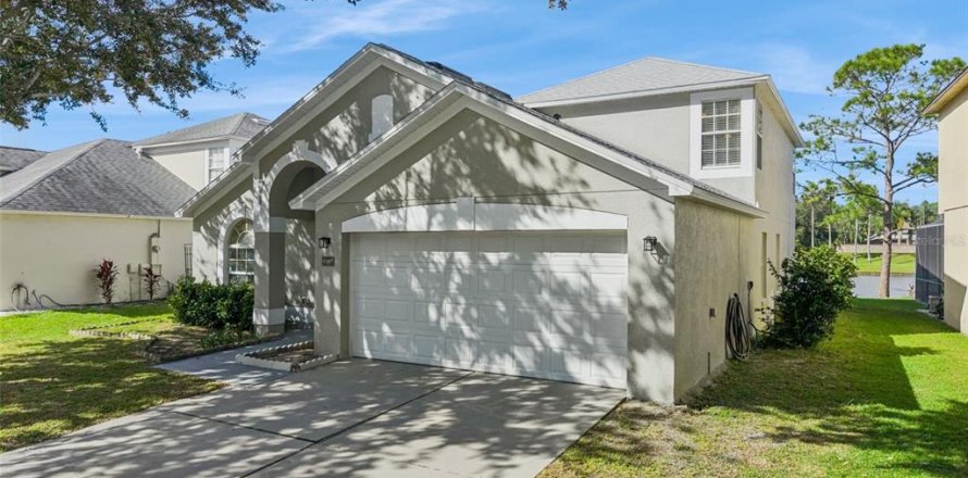 House in Orlando, Florida 5 bedrooms, 198.44 sq.m. № 2433577