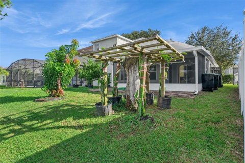 House in Orlando, Florida 5 bedrooms, 198.44 sq.m. № 2433577 - photo 19