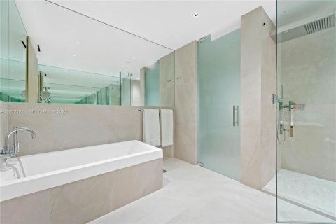 Снять в аренду кондоминиум в Майами-Бич, Флорида 3 спальни, 174.19м2, № 1985164 - фото 24