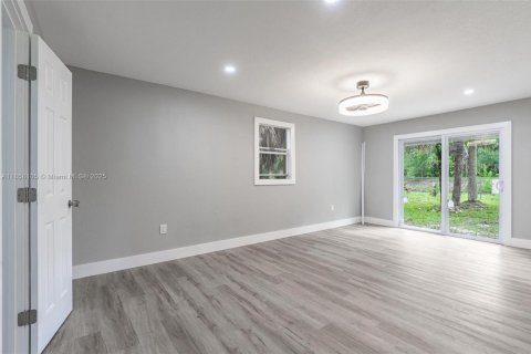 Villa ou maison à louer à West Palm Beach, Floride: 5 chambres, 252.88 m2 № 1882609 - photo 24