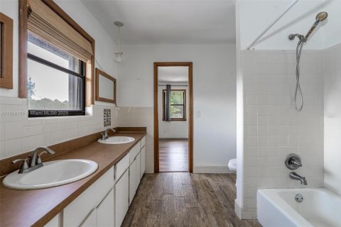 Villa ou maison à louer à West Palm Beach, Floride: 5 chambres, 252.88 m2 № 1882609 - photo 30