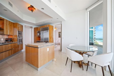 Condominio en venta en Sunny Isles Beach, Florida, 2 dormitorios, 207.64 m2 № 1963634 - foto 7