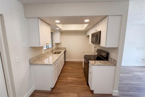 Villa ou maison à vendre à Orlando, Floride: 3 chambres, 89.56 m2 № 2110985 - photo 2