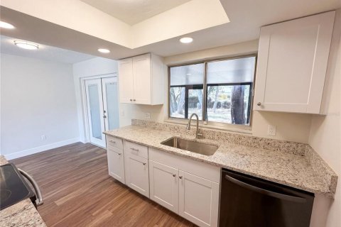 Villa ou maison à vendre à Orlando, Floride: 3 chambres, 89.56 m2 № 2110985 - photo 19