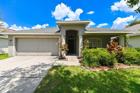 Villa ou maison à vendre à Lutz, Floride: 4 chambres, 240.34 m2 № 1906517 - photo 2