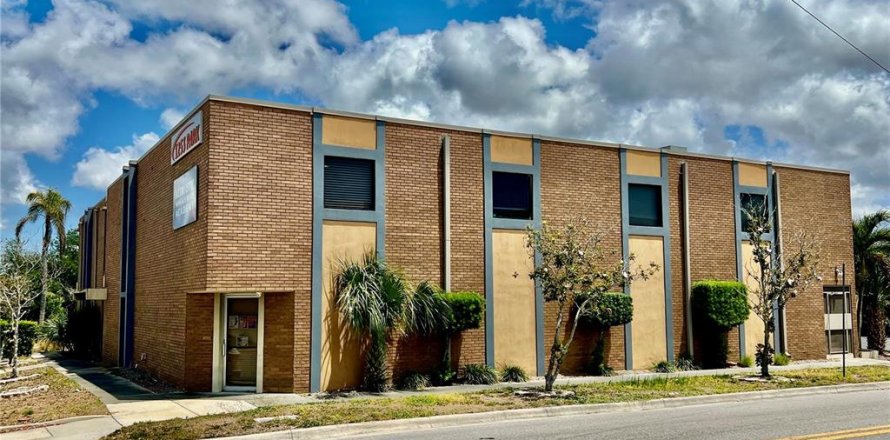 Propiedad comercial en Clearwater, Florida № 2099863