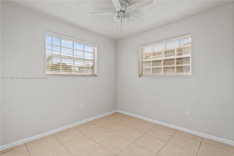 Casa en venta en Miami, Florida, 3 dormitorios, 107.3 m2 № 1480154 - foto 6