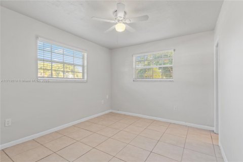 Casa en venta en Miami, Florida, 3 dormitorios, 107.3 m2 № 1480154 - foto 7