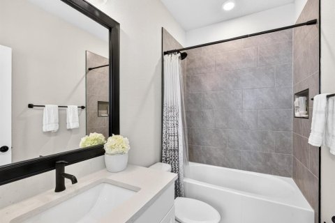 Touwnhouse à vendre à Sarasota, Floride: 3 chambres, 181.72 m2 № 2437223 - photo 22