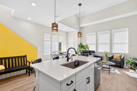Touwnhouse à vendre à Sarasota, Floride: 3 chambres, 181.72 m2 № 2437223 - photo 5