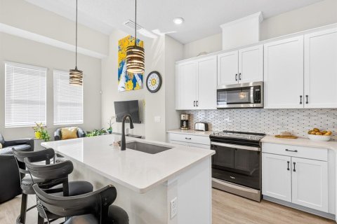 Touwnhouse à vendre à Sarasota, Floride: 3 chambres, 181.72 m2 № 2437223 - photo 4