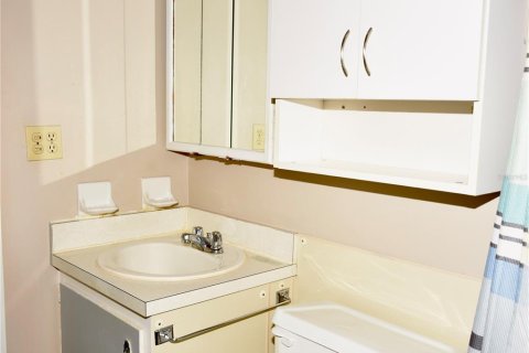 Condo in Lakeland, Florida, 2 bedrooms  № 2121095 - photo 20