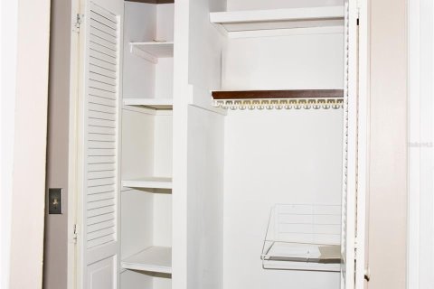 Condo in Lakeland, Florida, 2 bedrooms  № 2121095 - photo 18