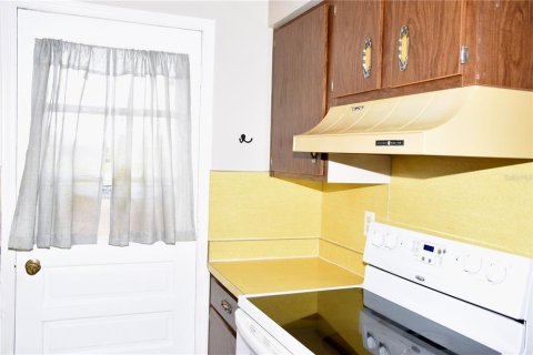 Condo in Lakeland, Florida, 2 bedrooms  № 2121095 - photo 10