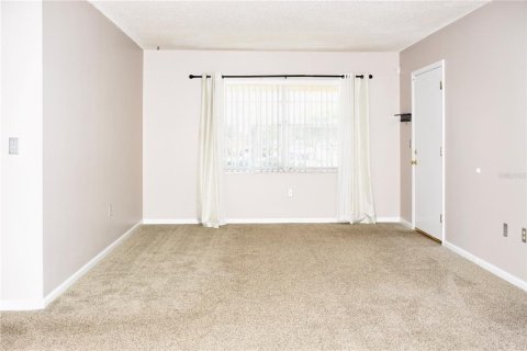 Condo in Lakeland, Florida, 2 bedrooms  № 2121095 - photo 5