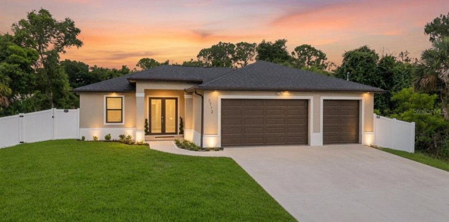 Villa ou maison à North Port, Floride 3 chambres, 161 m2 № 2195937