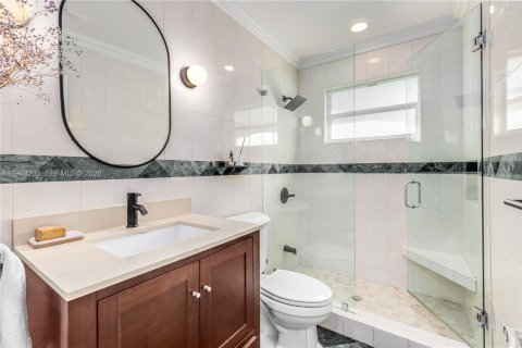 Villa ou maison à vendre à Miami, Floride: 4 chambres, 301.93 m2 № 2025580 - photo 26