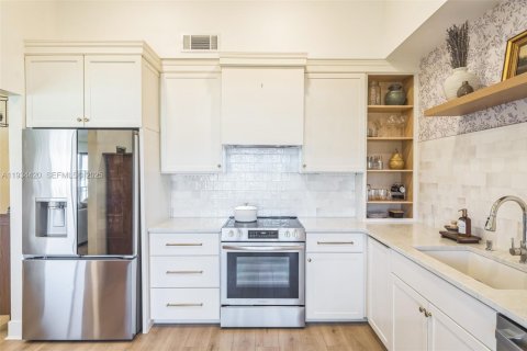 Снять в аренду кондоминиум в Сент-Луси, Флорида 2 спальни, 121.24м2, № 1992561 - фото 3