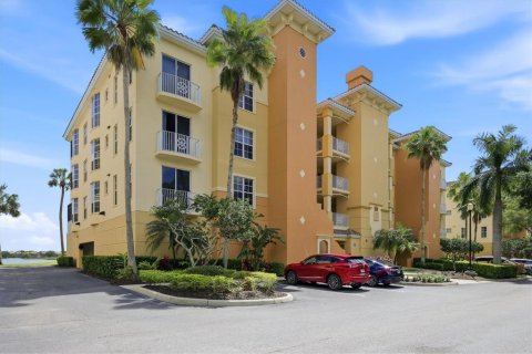 Condominio en venta en Lakewood Ranch, Florida, 3 dormitorios, 212.47 m2 № 2093156 - foto 2
