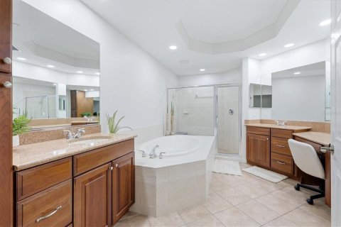 Condominio en venta en Lakewood Ranch, Florida, 3 dormitorios, 212.47 m2 № 2093156 - foto 21