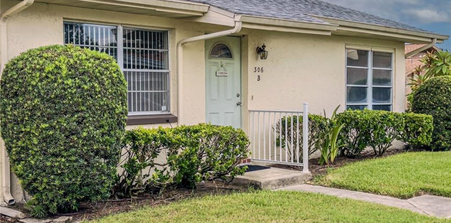 Condo in Sun City Center, Florida, 2 bedrooms  № 1338543