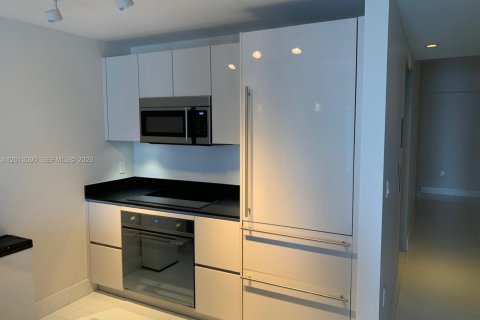 Copropriété à vendre à Miami, Floride: 2 chambres, 123.1 m2 № 2179833 - photo 10