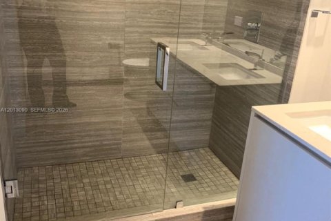 Copropriété à vendre à Miami, Floride: 2 chambres, 123.1 m2 № 2179833 - photo 28