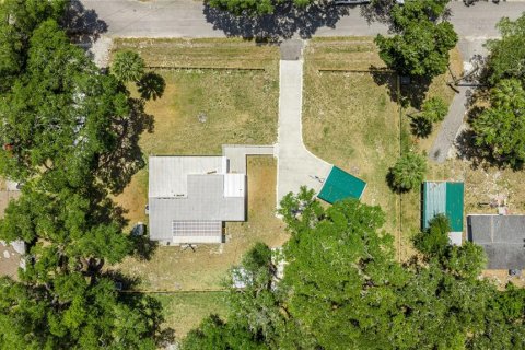 House in Dunnellon, Florida 2 bedrooms, 113.81 sq.m. № 2166865 - photo 19
