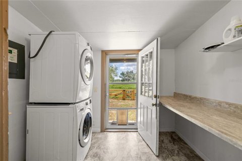 House in Dunnellon, Florida 2 bedrooms, 113.81 sq.m. № 2166865 - photo 26