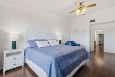 Townhouse in West Palm Beach, Florida 3 bedrooms, 167.22 sq.m. № 2390071 - photo 21