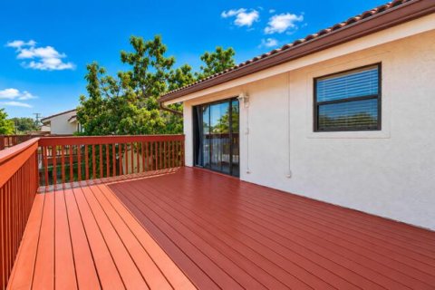Townhouse in West Palm Beach, Florida 3 bedrooms, 167.22 sq.m. № 2390071 - photo 19