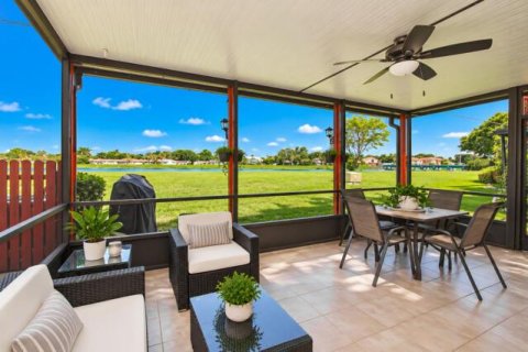 Townhouse in West Palm Beach, Florida 3 bedrooms, 167.22 sq.m. № 2390071 - photo 15