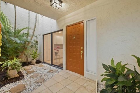 Townhouse in West Palm Beach, Florida 3 bedrooms, 167.22 sq.m. № 2390071 - photo 5