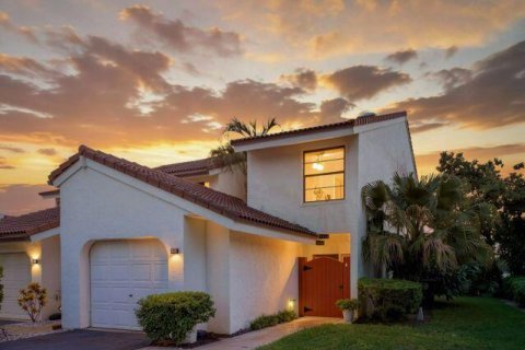 Townhouse in West Palm Beach, Florida 3 bedrooms, 167.22 sq.m. № 2390071 - photo 3